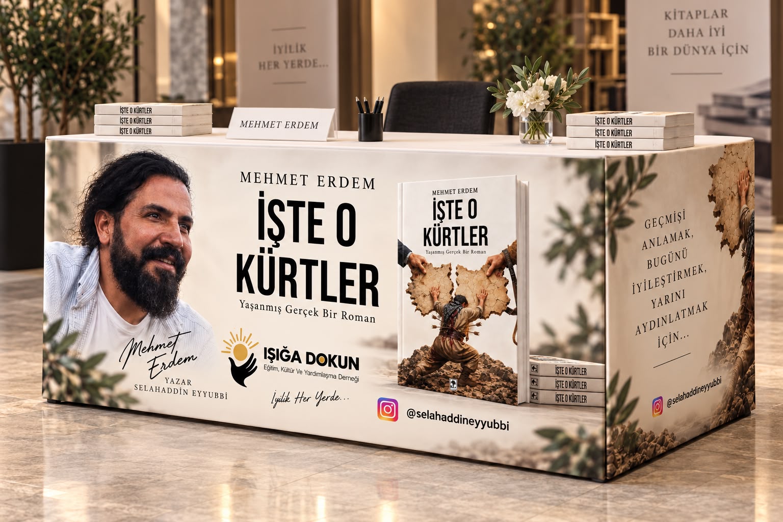 İşte O Kürtler kitabının tanıtım standı